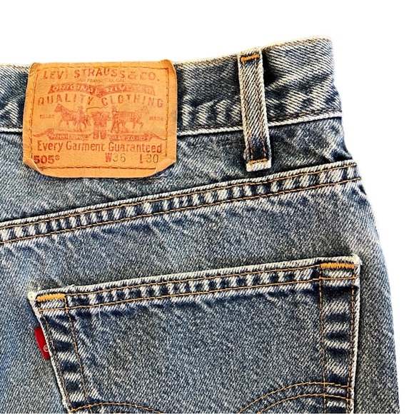 Vintage Levi’s 505 Regular Fit Straight Leg 505-0218 Made in USA - Picture 2 of 16